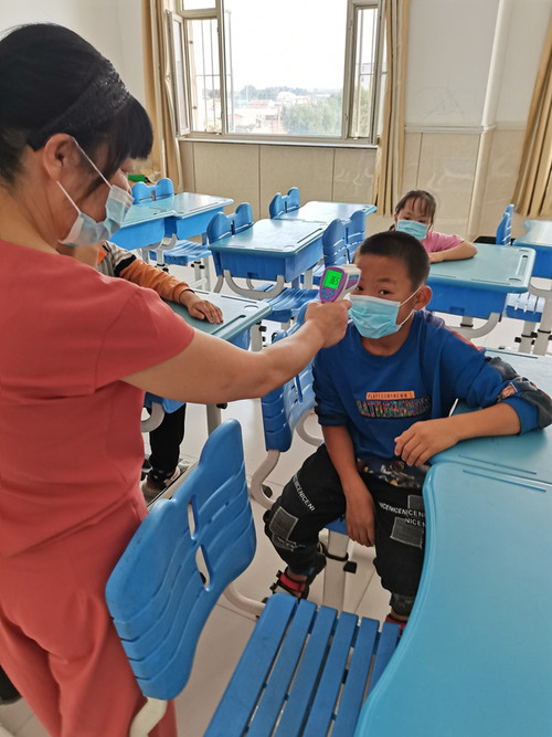 通榆县培智学校开展疫情防控应急演练 筑牢校园安全防疫城墙IMG_20210903_151735.jpg