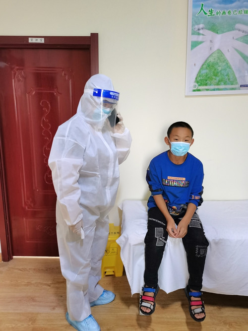 通榆县培智学校开展疫情防控应急演练 筑牢校园安全防疫城墙IMG_20210903_152238.jpg