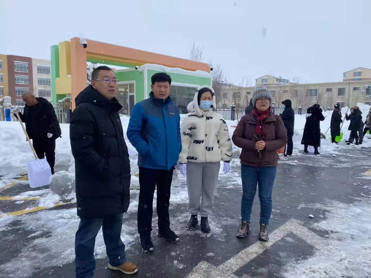 通榆县教育系统 上下联动齐除雪 全力以赴促复学