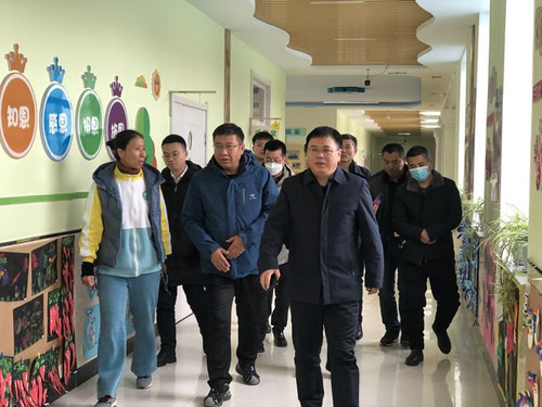 副县长李书彬一行莅临兴隆山镇幼儿园实地调研