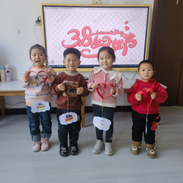 2024幼儿园女神节1.jpg