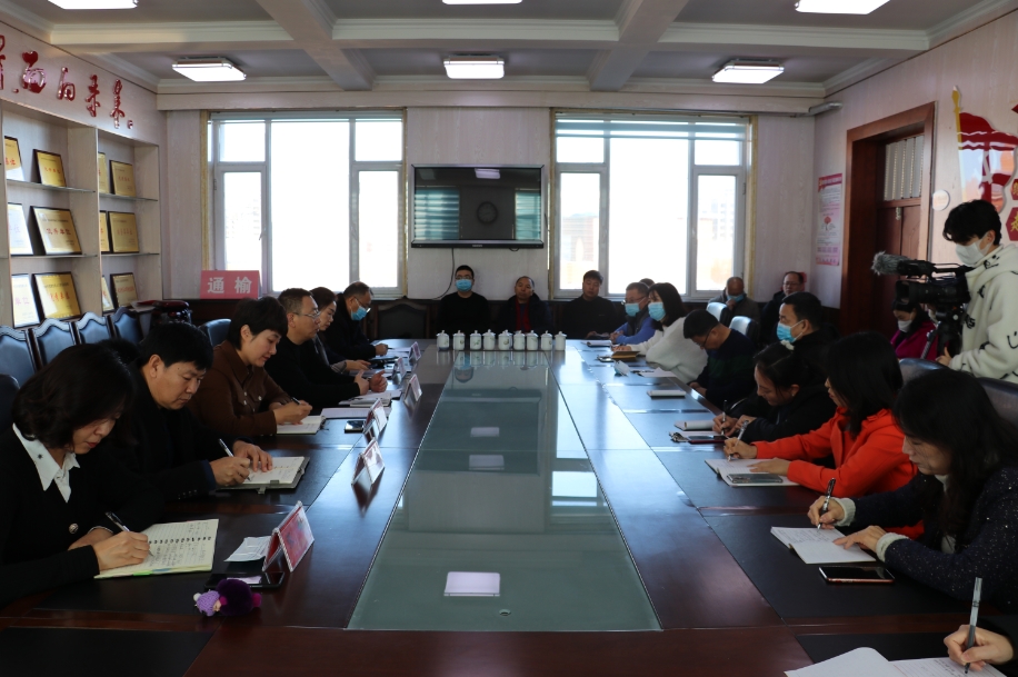 通榆县人民政府副县长薛丙娟到县教育局调研指导工作